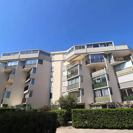 Διαμέρισμα 2 Pieces, 4 Couchages, Parking Privatif, A 100m De La Et Des Commerces - Fr-1-307-48 Le Grau-du-Roi