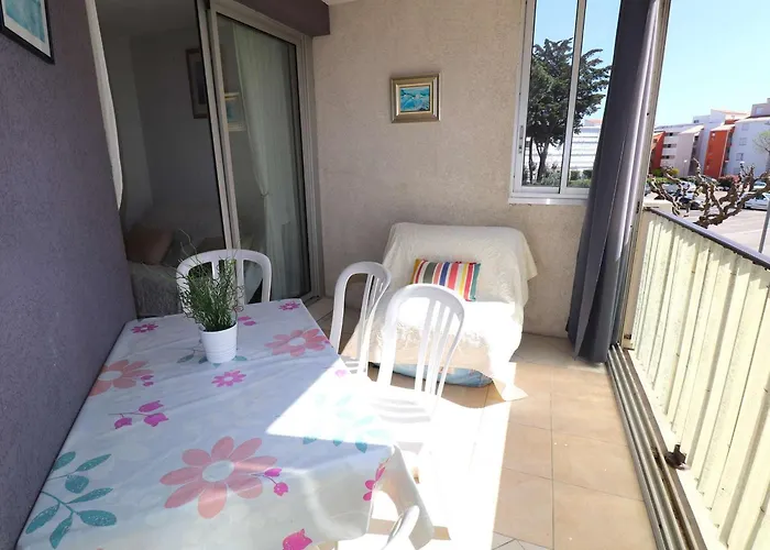 2 Pieces, 4 Couchages, Parking Privatif, A 100m De La Et Des Commerces - Fr-1-307-48