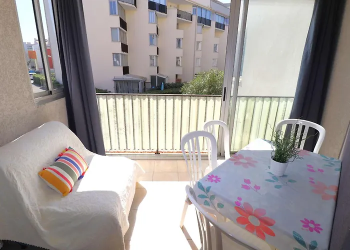 2 Pieces, 4 Couchages, Parking Privatif, A 100m De La Et Des Commerces - Fr-1-307-48
